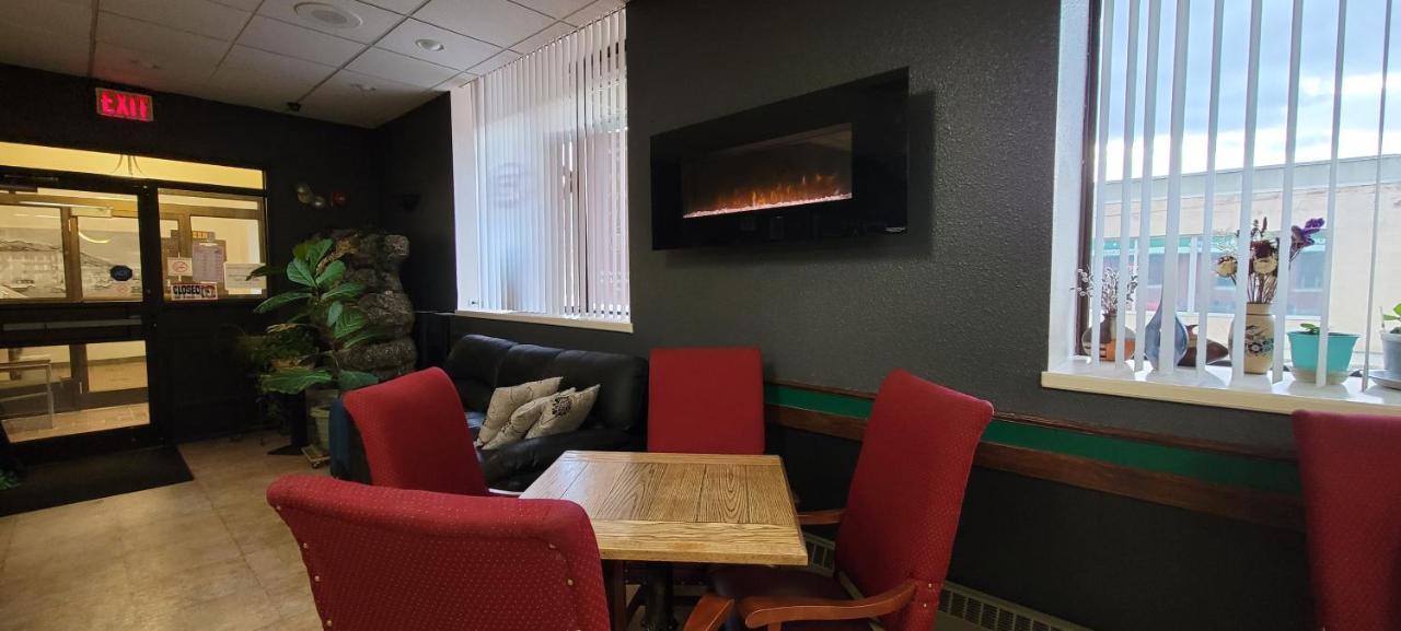 The Cosmopolitan Hotel Blairmore Extérieur photo